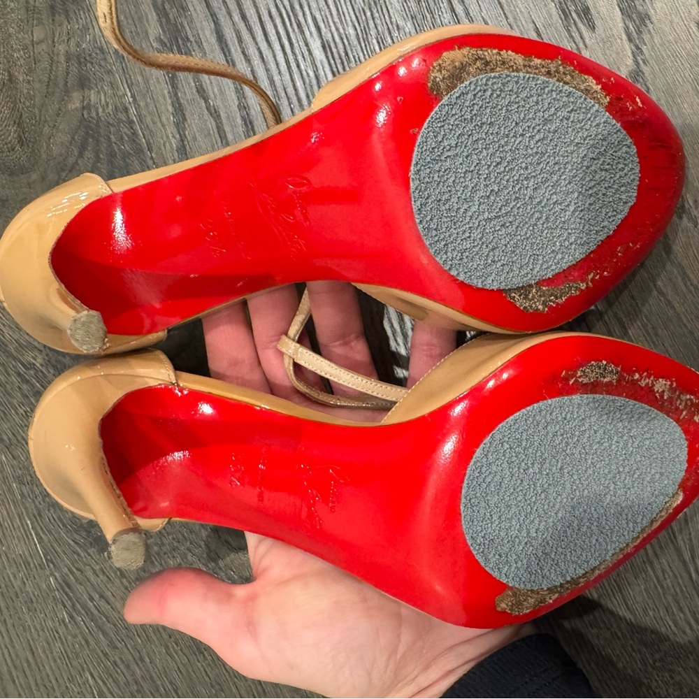Christian Louboutin Senora Peep-Toe Sandals - Picture 4 of 7